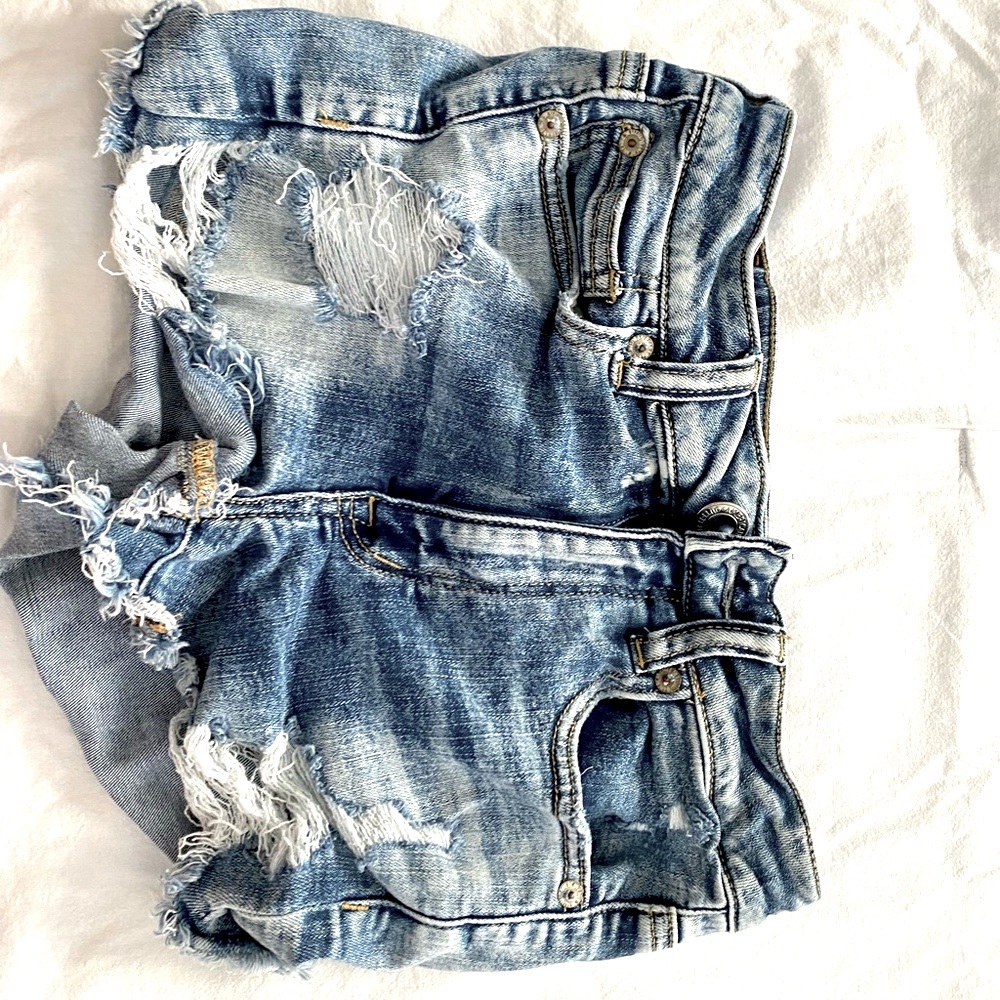 American Eagle Jean Shorts - light blue with rips